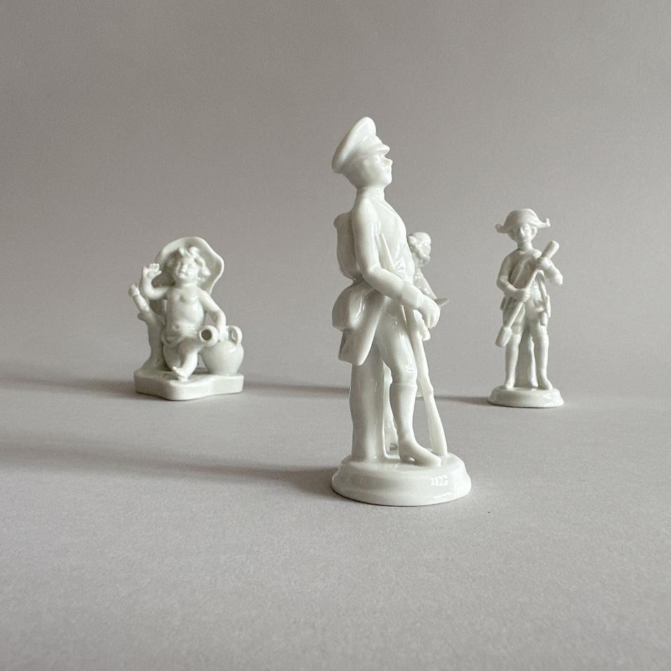 Volkstedt Porzellanfiguren 4er-Set – Klassische Sammlerstück in Backnang