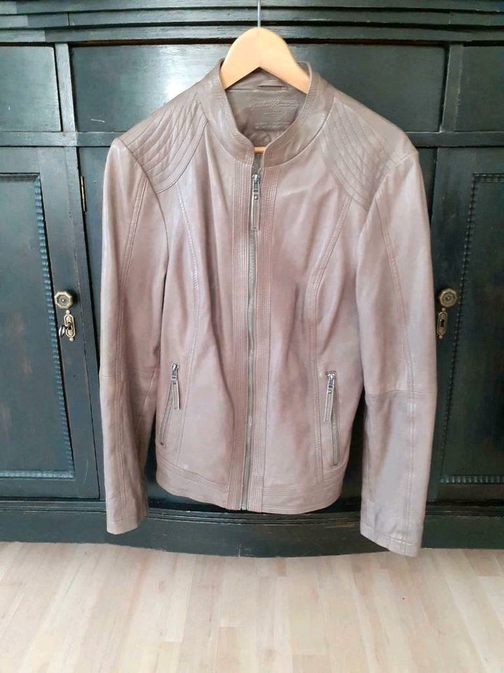 Echtes Leder Jacke, Lederjacke, echt, beige, Gr.42 in Alsfeld