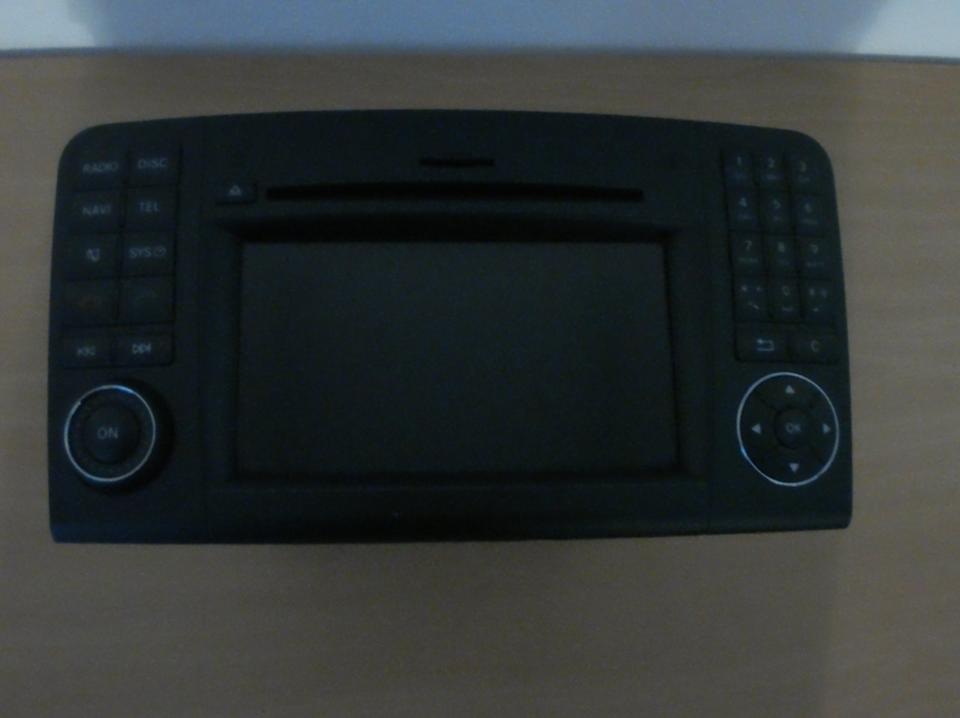 Orig Mercedes M-Klasse W164 Navi Telefon Radio CD SD Bluetooth in Hannover