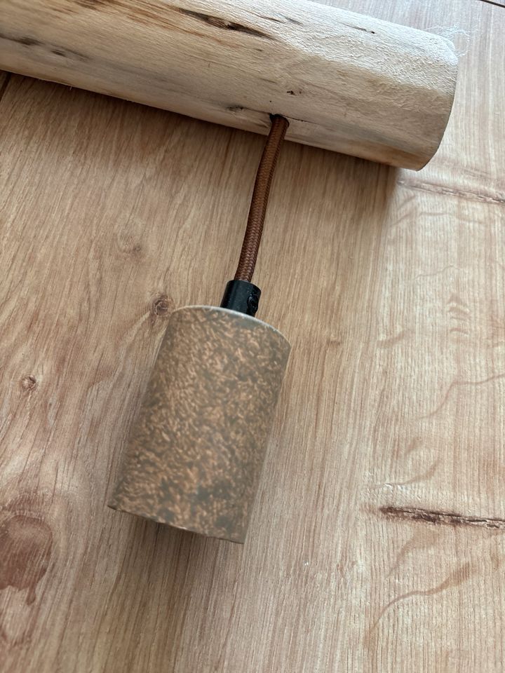 Hänge Vintage Lampe Pendel Leuchte  Holz modern stylisch in Dinkelsbuehl