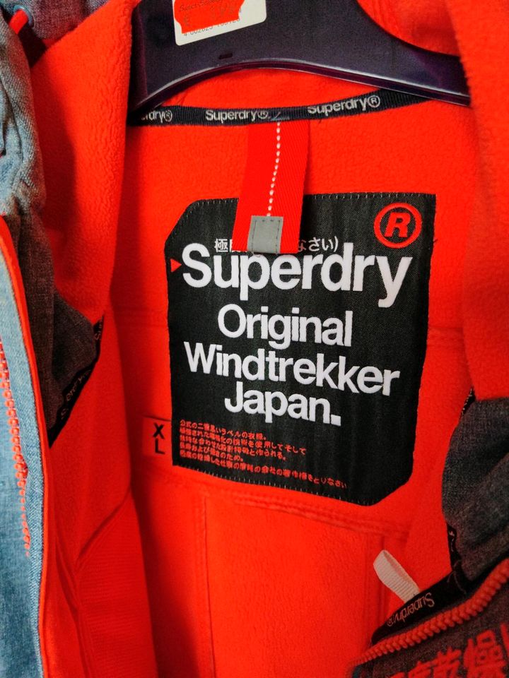Superdry Jacke in blau Größe XL in Beckum
