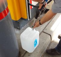 AdBlue Tankstellen Adapter Kanisterbetankung Hessen - Mühlheim am Main Vorschau