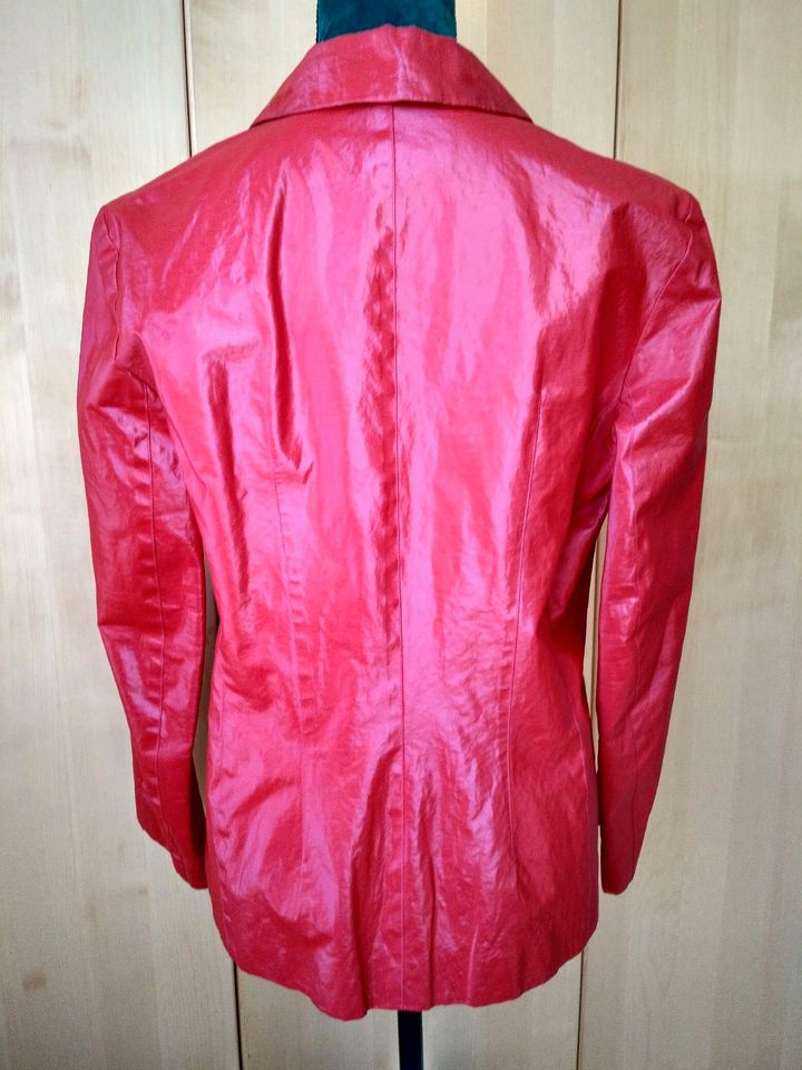 Rote Jacke von Olsen in Tiddische