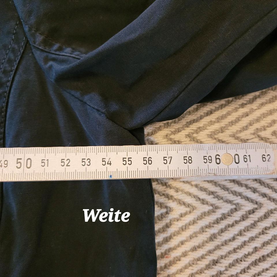 Schwarze Übergangsjacke Gr.46 in Widdern