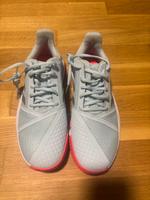 Padelschuhe vom Adidas für Damen  Gr:40 1x getragen! Bremen - Schwachhausen Vorschau