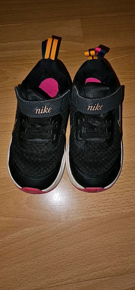 Kinderschuhe Nike Gr.25 in Bad Hersfeld