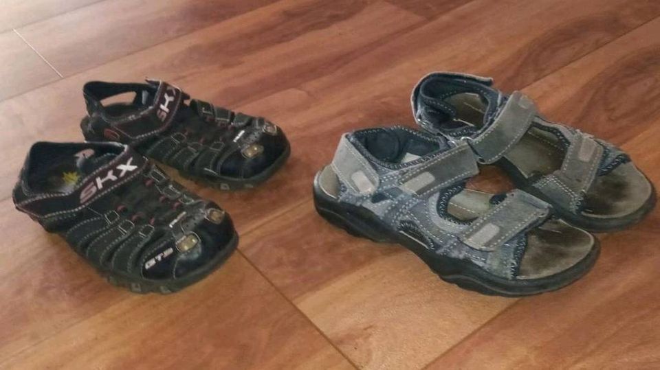 2 paar Sandalen Skechers blinkies gr.33 in Tastrup