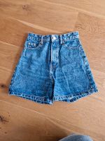 Kurze Jeans Hose Shorts high waist von Pull&Bear Hessen - Vellmar Vorschau