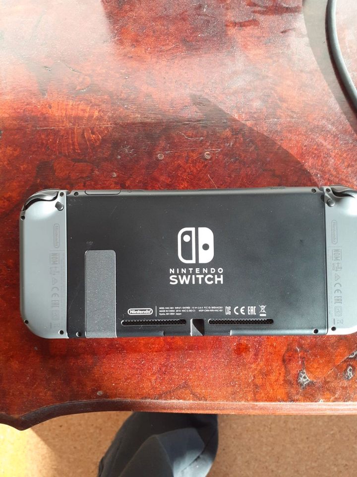 Nintendo Switch Konsole Grau in Lemgo