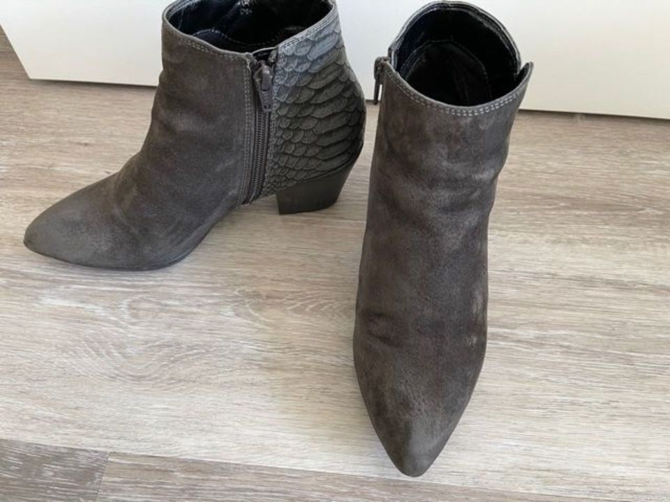 Lederstiefeletten Venturini Gr. 37 siber grau Stiefelette Kroko in Hamburg