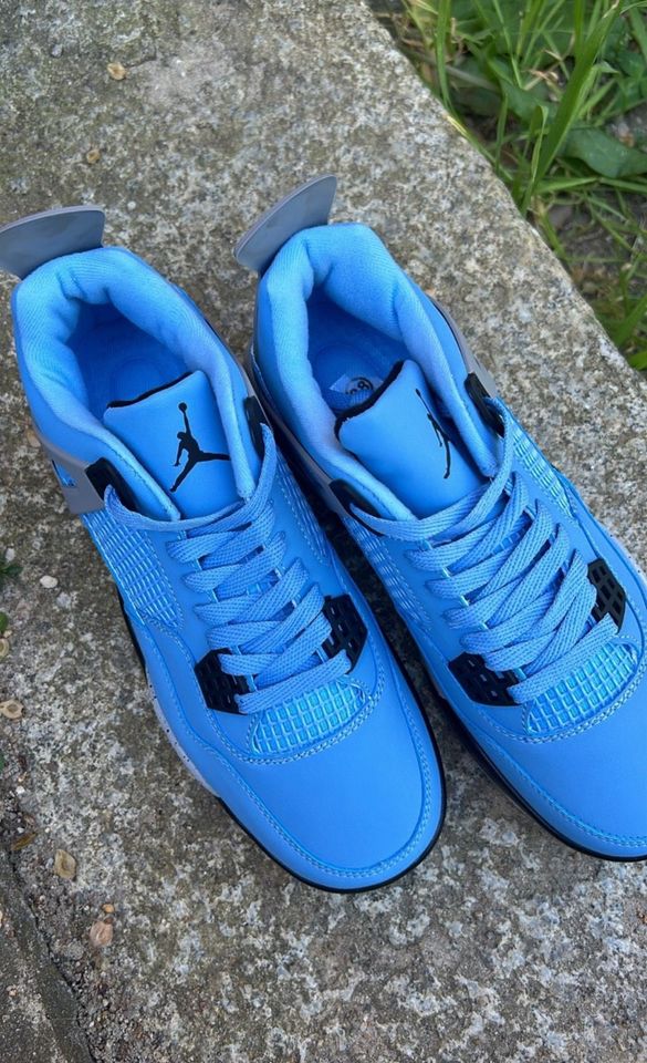 Jordan 4 retro hellblau in Brandenburg an der Havel