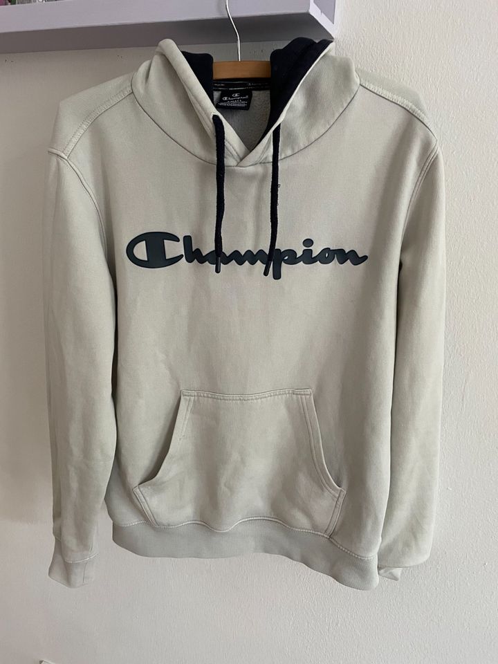 Champion Pullover Gr. S off-white in Hamburg