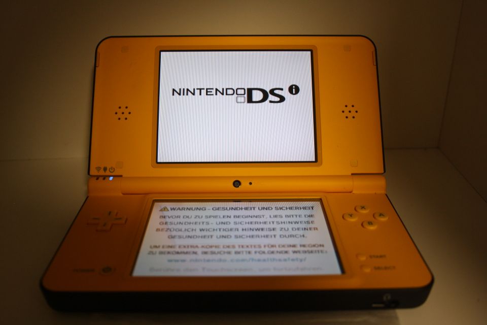 Nintendo DSi XL gelb in OVP Neuwertig CiB in Bünde