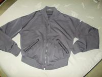 GYMSHARK Damen Jacke grau Gr. XS sehr gut erhalten Duisburg - Duisburg-Süd Vorschau