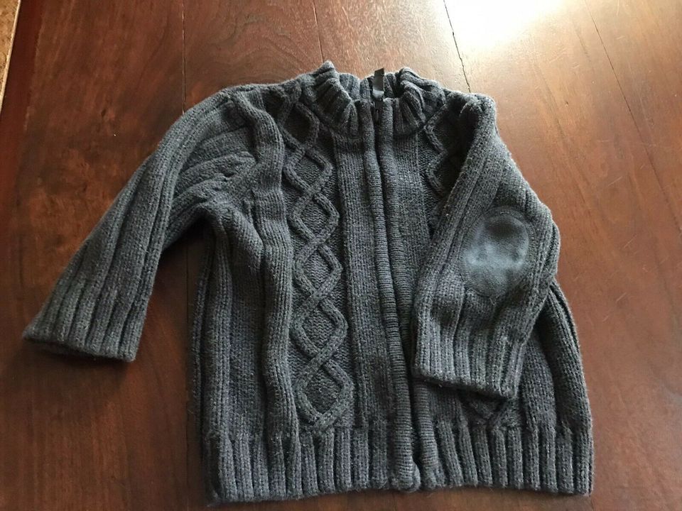 Strickjacke H&M dunkelblau Gr. 80 in Hamburg