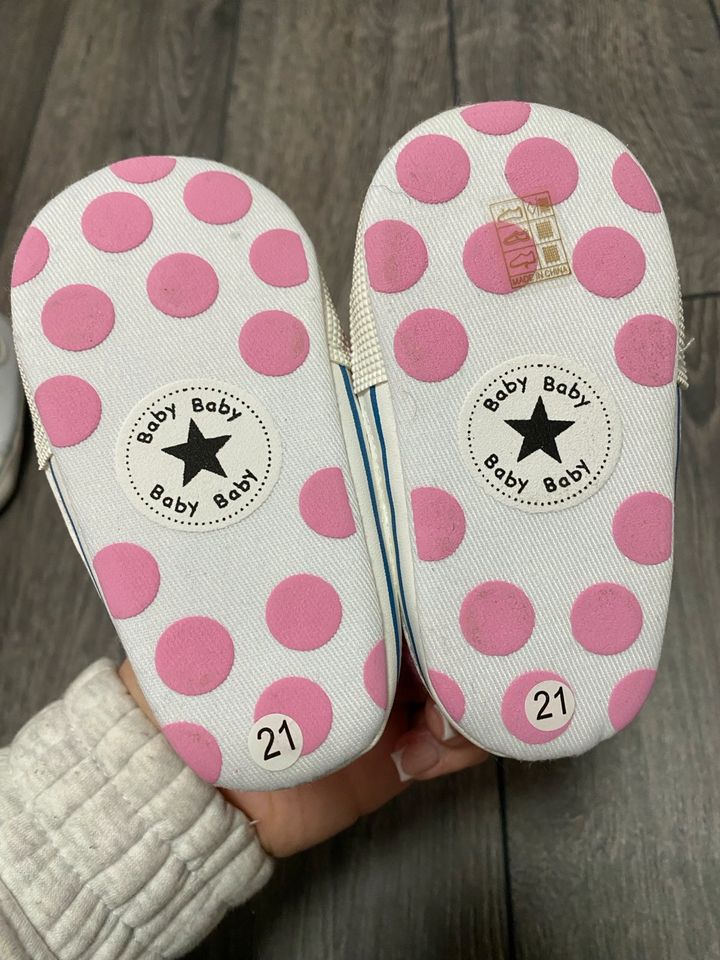 Pinke krabbelschuhe babyschuhe Mädchen 21 neu in Helmbrechts