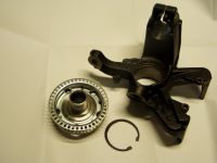 Achsschenkel vorne links mit Radnabe VW Golf IV 1,4 16 V Bayern - Pfarrweisach Vorschau