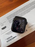 Apple Watch SE, 40mm in OVP mit Milanaise-Armband Bayern - Kulmbach Vorschau