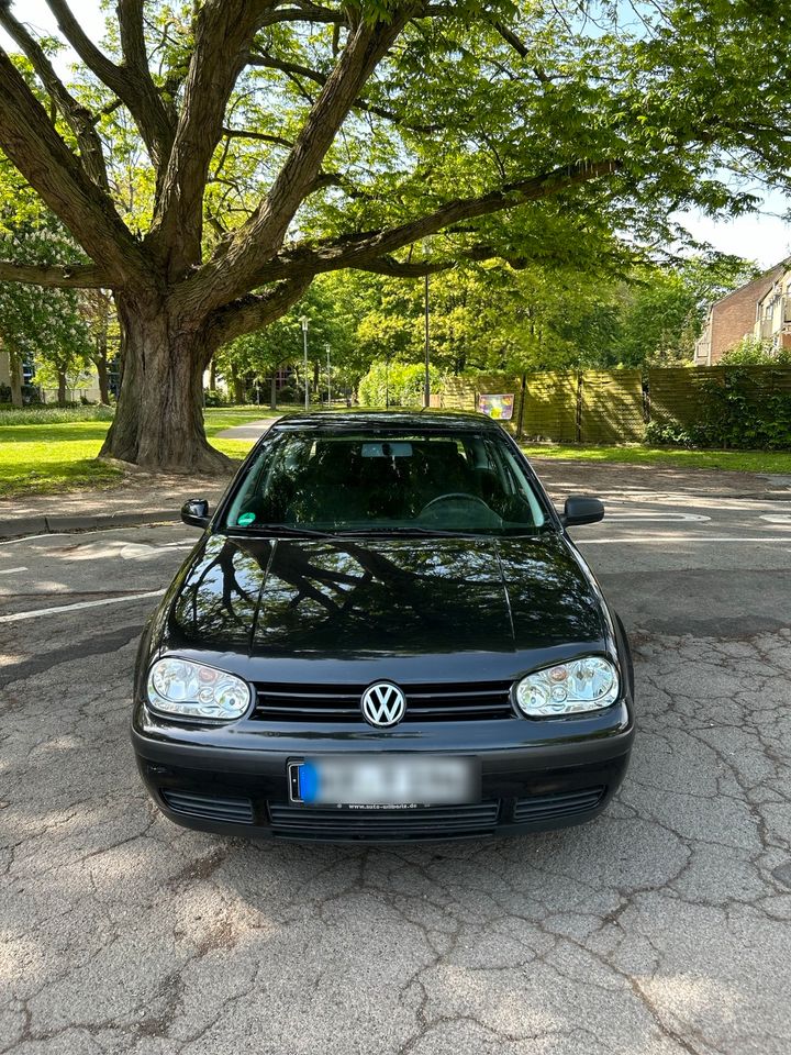 VW Golf top Zustand mit frischen TÜV 04 .2026 aus 2 Hand in Mönchengladbach