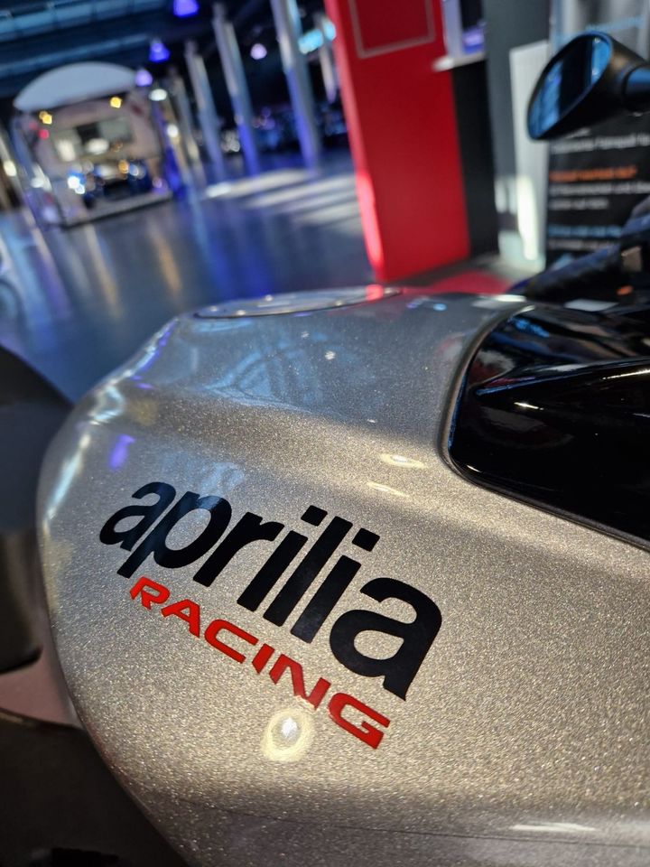 Aprilia Tuono 125 **Roller-Paradies-Aktion** in Köln