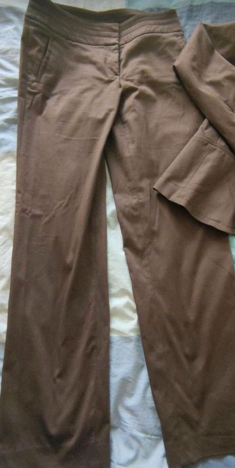 Esprit Braun Anzug Hose und Blaser gr 40 Spandau in Berlin