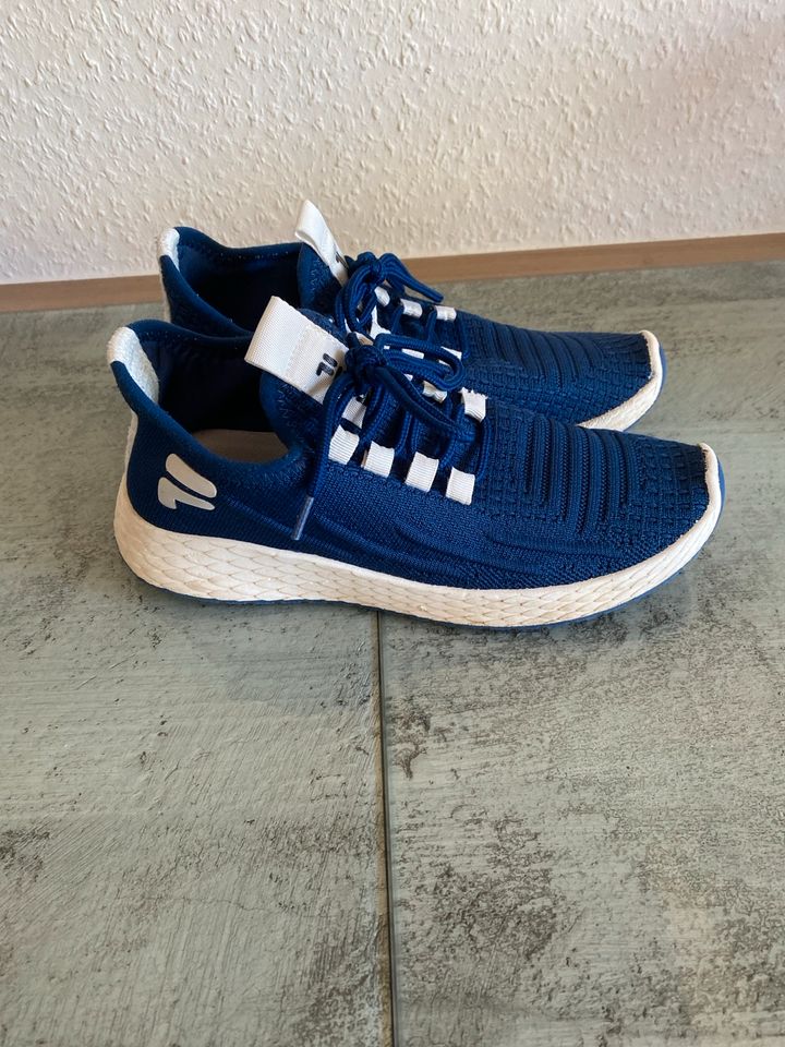 Fila Schuhe Sportschuhe Gr 37 in Handewitt