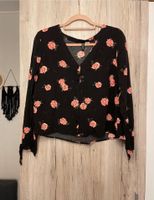 H&M Bluse Crop schwarz Rose Blumen Rosen M/L Nordrhein-Westfalen - Lindlar Vorschau