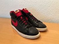 Nike Blazer Mid Premium „Bulls“ Black/Red Gr. 43 / US 10 *selten* Frankfurt am Main - Sachsenhausen Vorschau