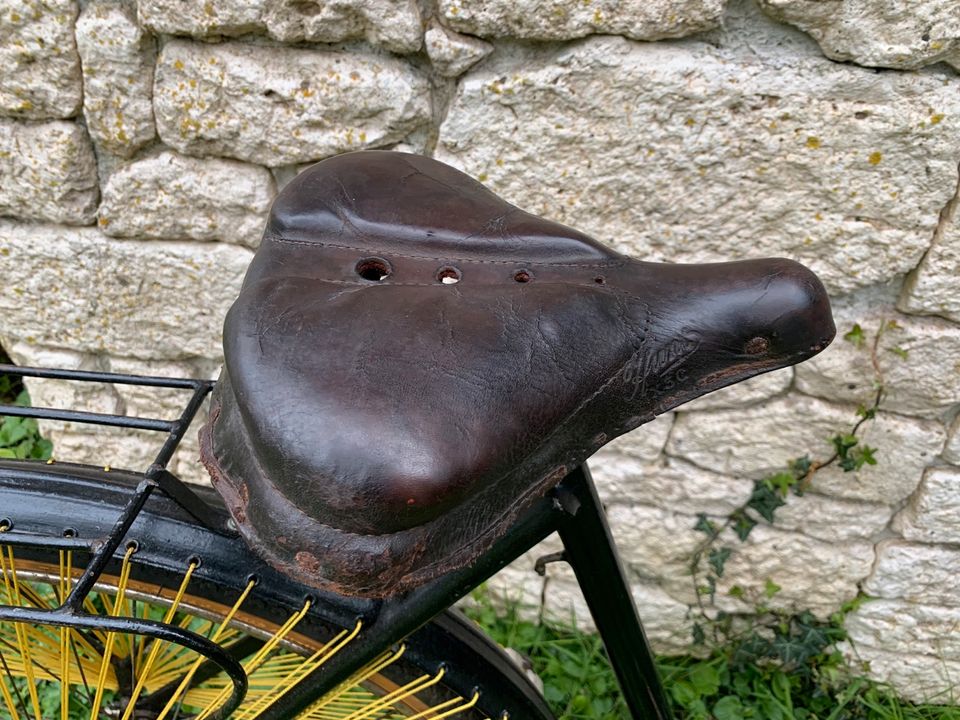 Damen Fahrrad Armor Paris 20er 30er Jahre Oldtimer Sammlung in Korschenbroich