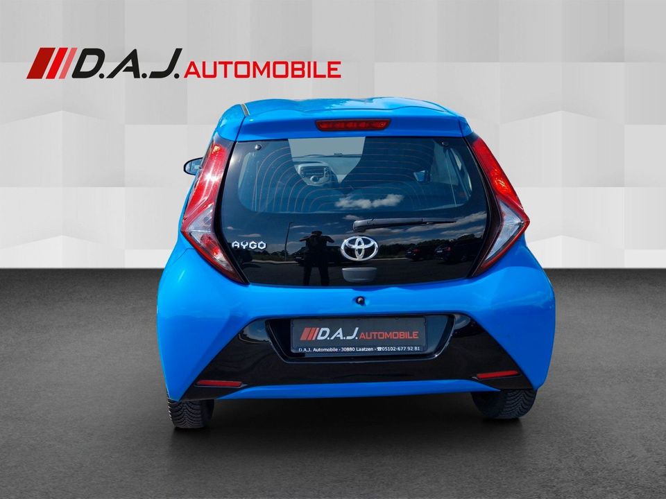 Toyota Aygo 1.0 x-play 3-türer / Klima Bluetooth ZV in Laatzen