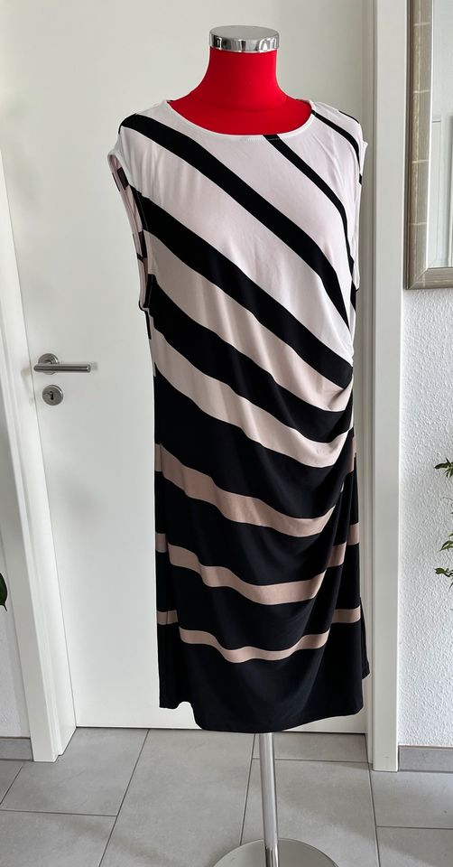 Kleid Gr. 44 schwarz in Lindlar