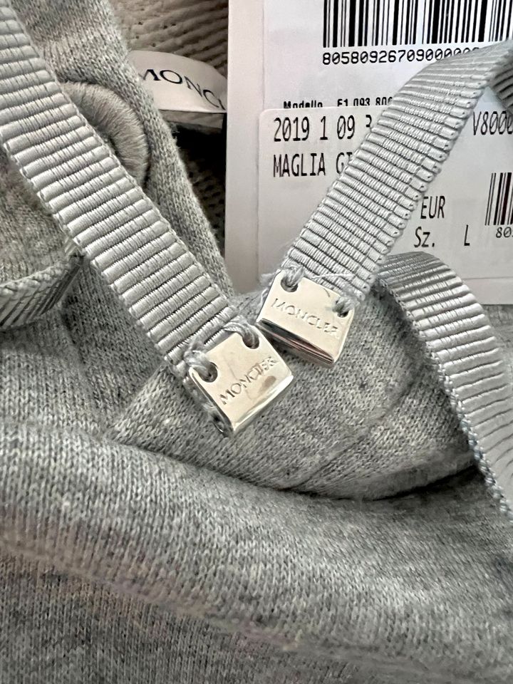 Moncler Damen Pullover Gr. L grau Pulli Oberteil Kapuzenpullover in München