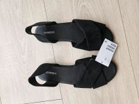 H&M Sandalen flach schwarz  neu 40 Nordrhein-Westfalen - Kürten Vorschau