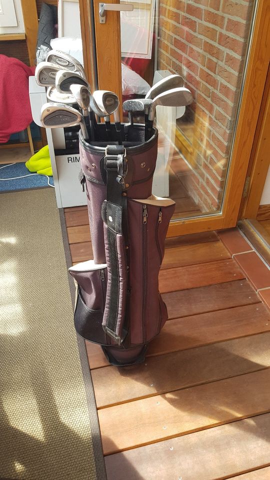 Golftasche Golfbag T-Vision mit div. Schlägern (Eisen) in Elmshorn