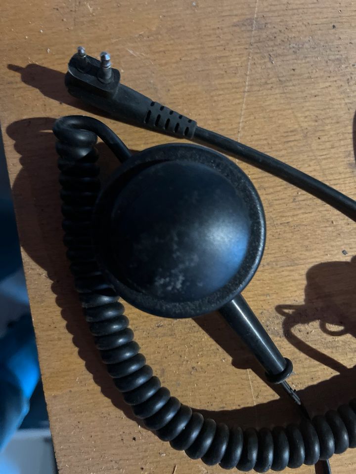Motorola Funkgerät Headset zwei Stück in Fürth