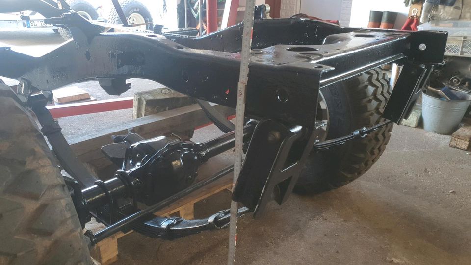 Blattfedern hinten Jeep CJ 100mm in Sieverstedt