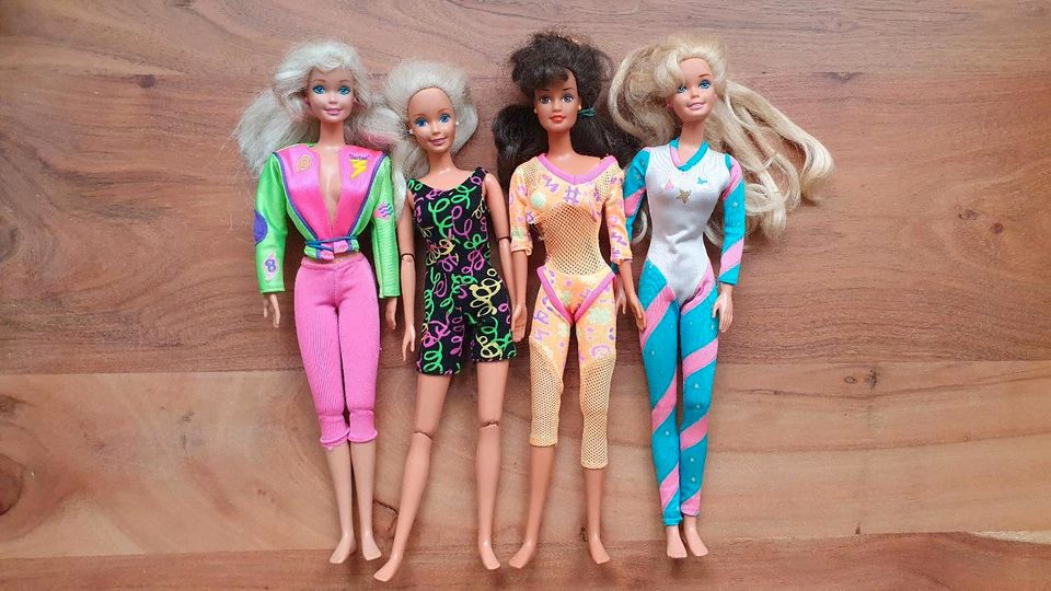 4 x barbie lot Paket set Sport Gelenke beweglich Gymnastik in Biebelnheim