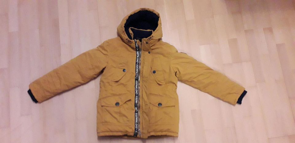 Warme Winterjacke für Jungen Gr. 152 in Markneukirchen