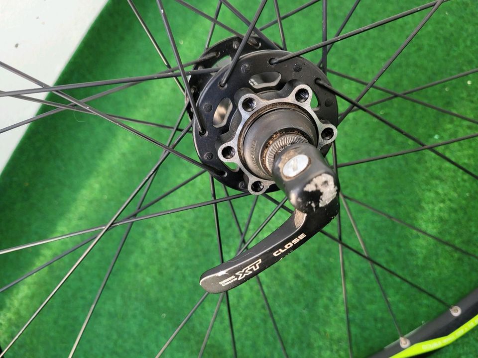 Shimano XT 26 "Laufradsatz 10 Fach mit Reifen 4x in Berlin