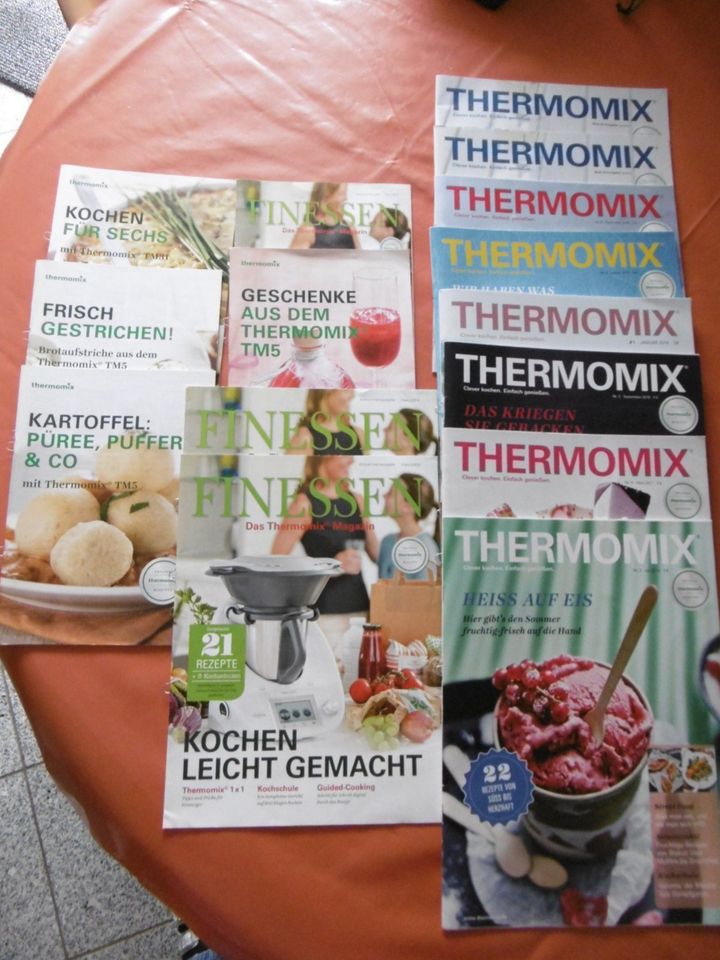 Thermomix diverse Zeitschriften Rezepthefte in Schuby