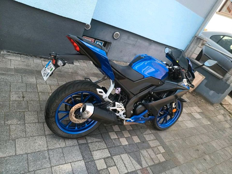 Yamaha YZF R125 RE40 EZ 07/2022 in Bexbach