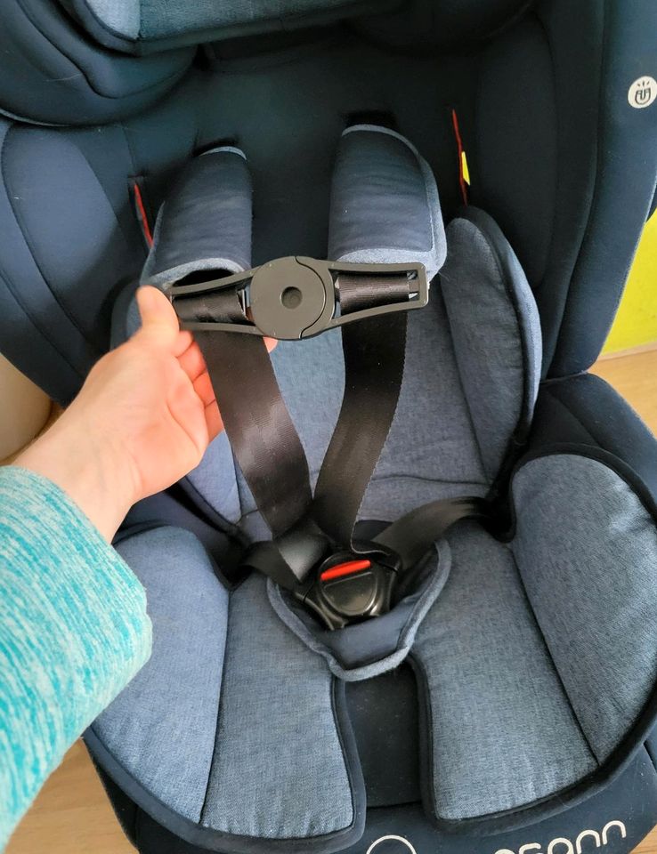 Kindersitz mit isofix in Ettlingen