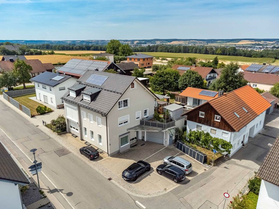 Neuwertiges & vollvermietetes MFH nahe BMW - Perfekt für Wohnen, Arbeiten & Gewerbe - Top Rendite! in Dingolfing