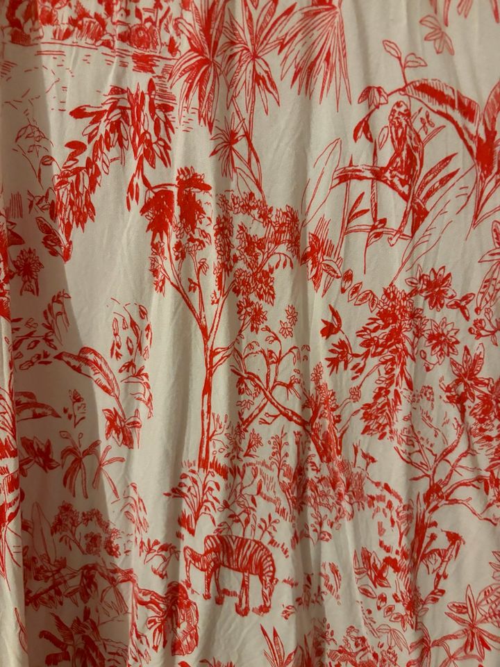 H&M Sommerkleid Midikleid Dschungel Muster rot weiß XL in Halle