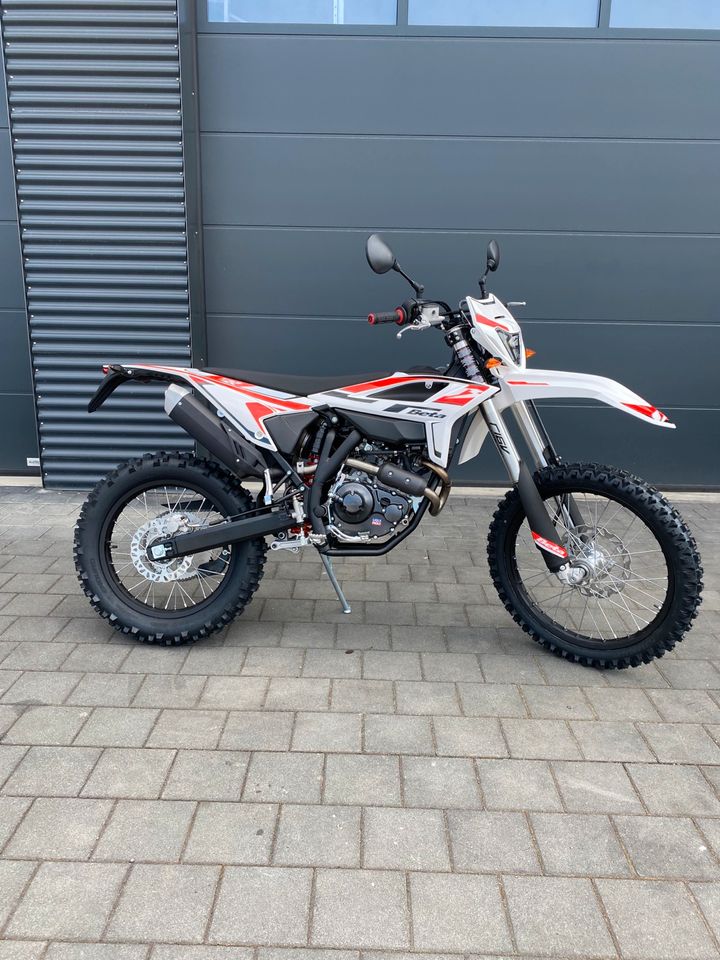 Neufahrzeug Beta RR 125 T Modell 2023 sofort lieferbar top in Neuching