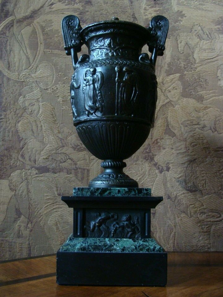 Krater Vasen Urne Bronze Klassizismus Sosibios Lampen Beisteller in Rackwitz