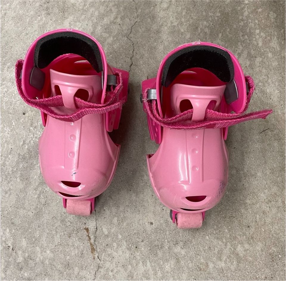 Rollschuhe inliner verstellbar Barbie Kinder Größe 20-26 in Weinstadt