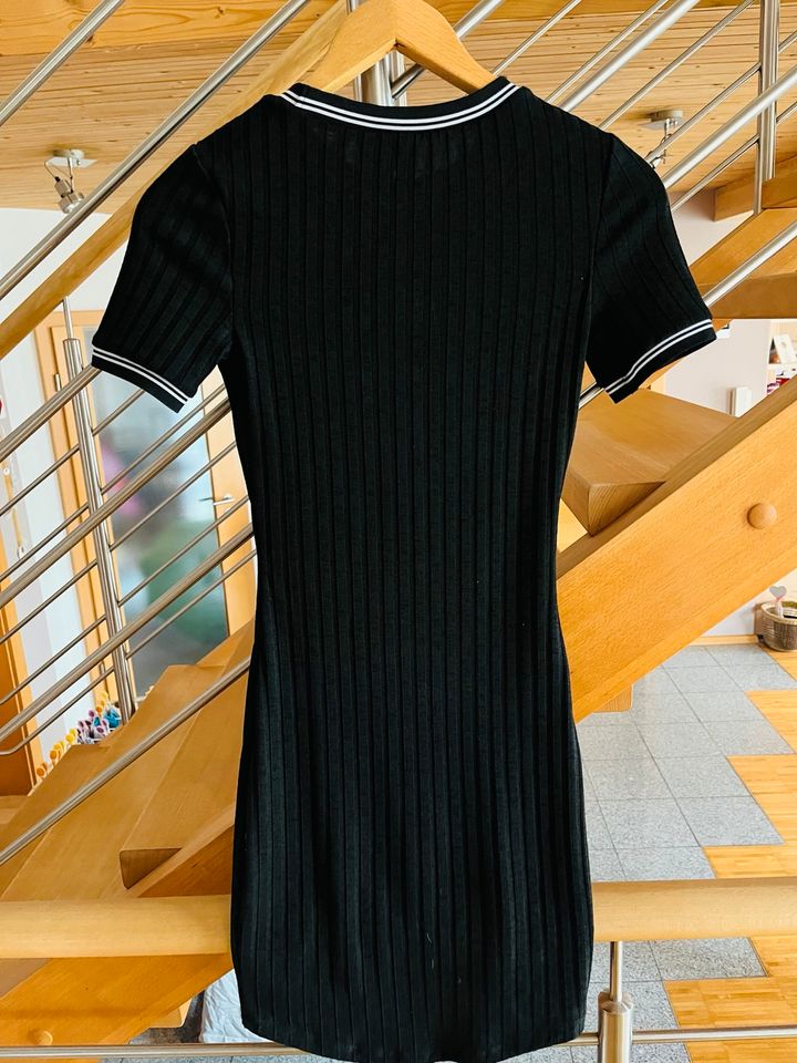 Kleid schwarz in Hutthurm