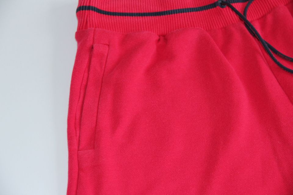 Tommy Hilfiger, Shorts, rot, Gr. S - Sweatshorts Schriftzug in Duisburg