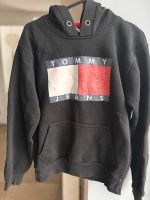 Tommy Hilfiger Hoodie für Jungs Größe 164 Nordrhein-Westfalen - Meschede Vorschau